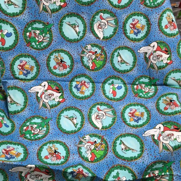 Cranston Looney Tunes Bugs Bunny Christmas Fabric Blue Green Presents 5.5 Yds - Picture 1 of 3